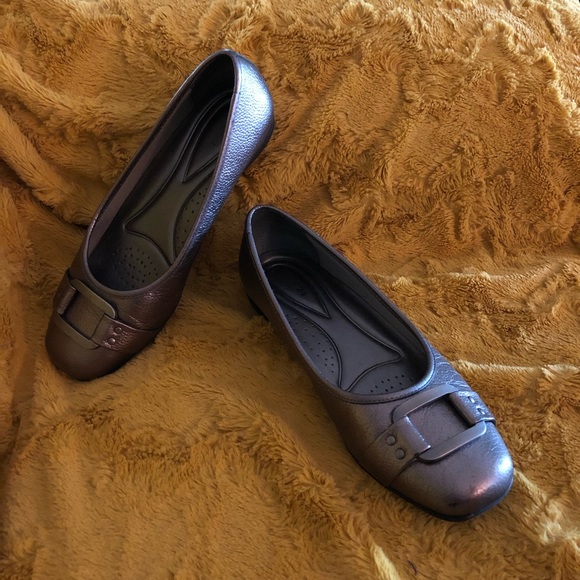 trotters sizzle flat